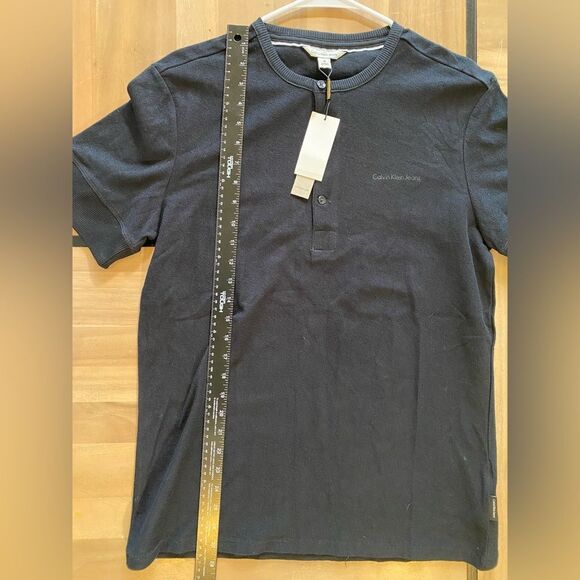 Calvin Klein black tshirt nwt - Picture 5 of 7